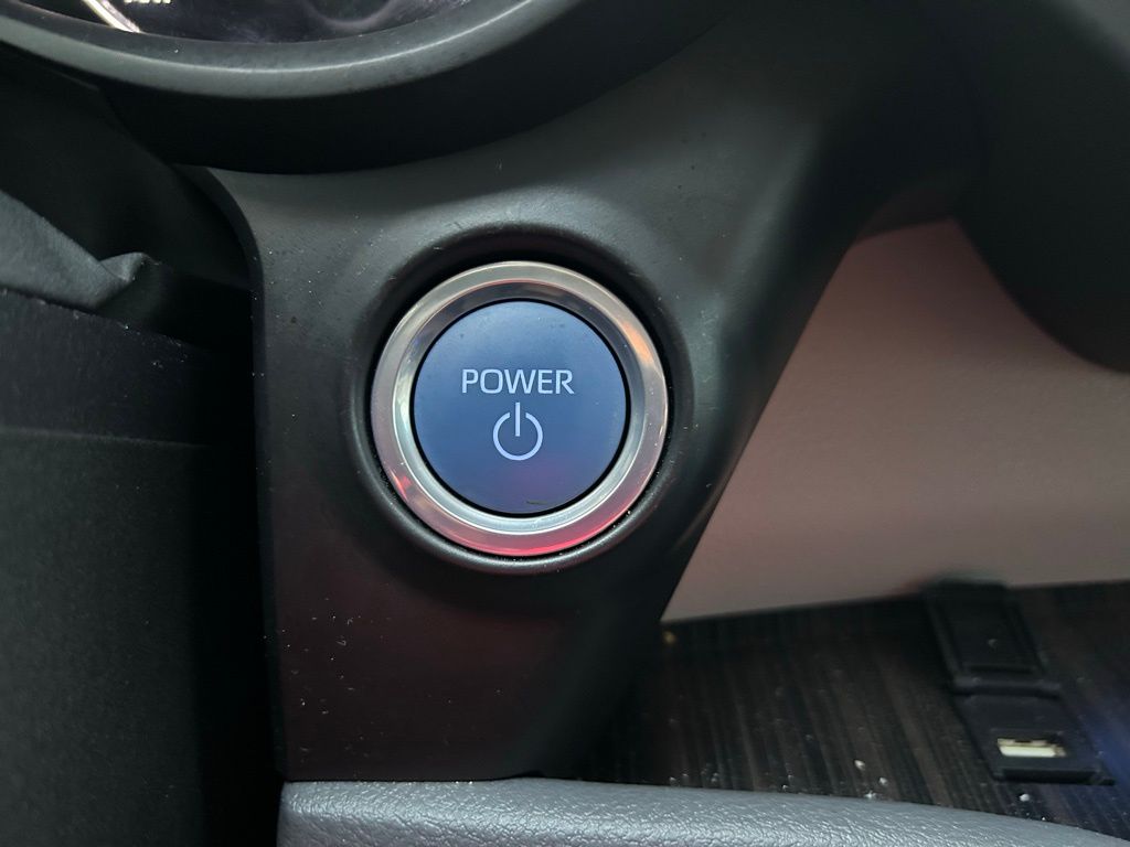 Thumbnail: 2022 Toyota Sienna - 31