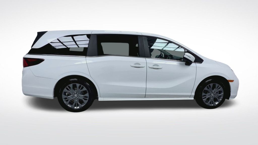 2026 Honda Odyssey Touring - Photo 9
