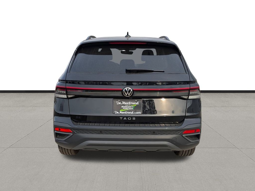 2026 Volkswagen Taos 1.5T SE Black - 5