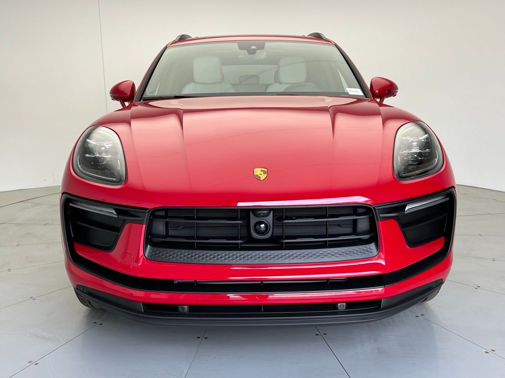 Thumbnail: 2025 Porsche Macan - 25