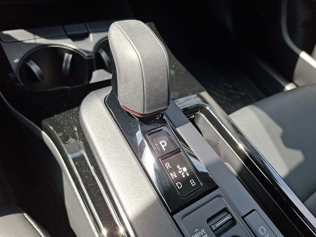 2024 Toyota Prius Prime Premium 11