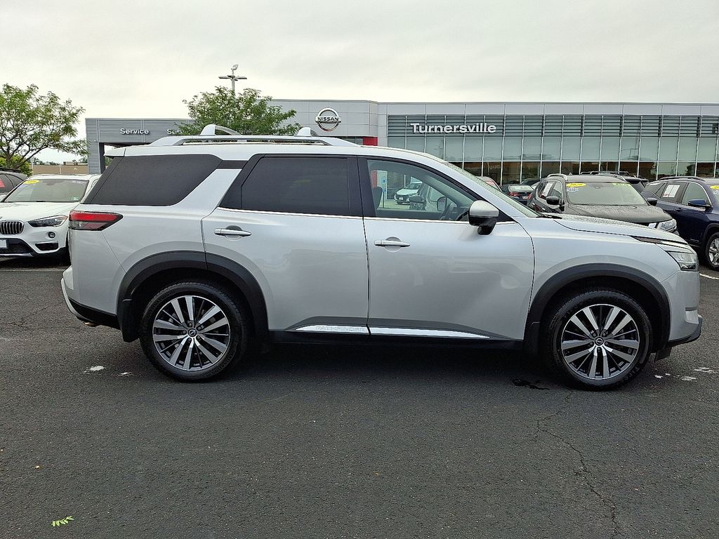 Thumbnail: 2022 Nissan Pathfinder - 7