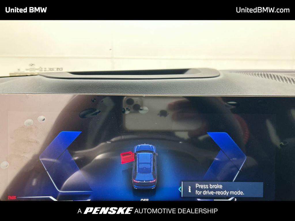 Thumbnail: 2026 BMW X7 - 15