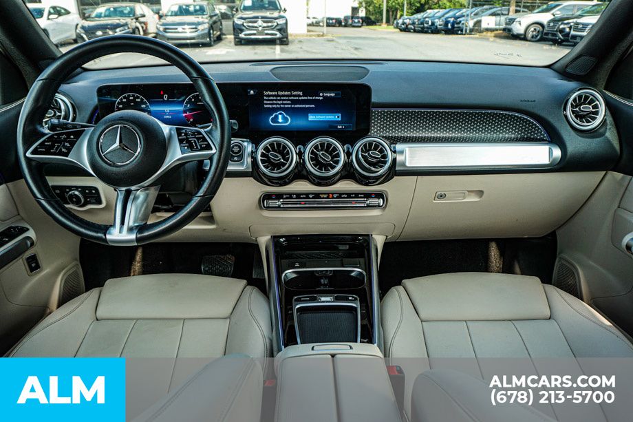 Used 2024 White Mercedes-Benz GLB 250 image 24