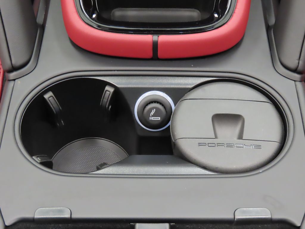 Thumbnail: 2025 Porsche Cayenne - 30