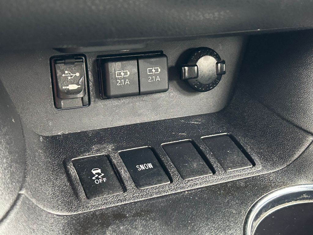 Used 2019 Midnight Black Metallic Toyota LE Plus image 33