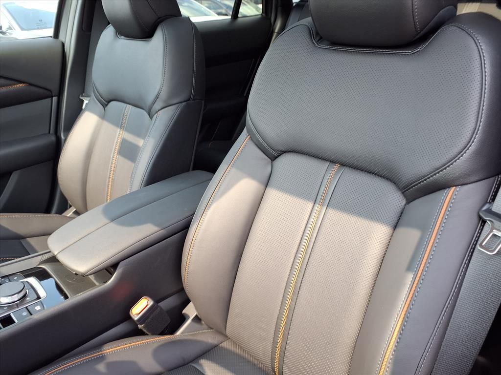 2025 Mazda CX-50 Hybrid Premium - 4