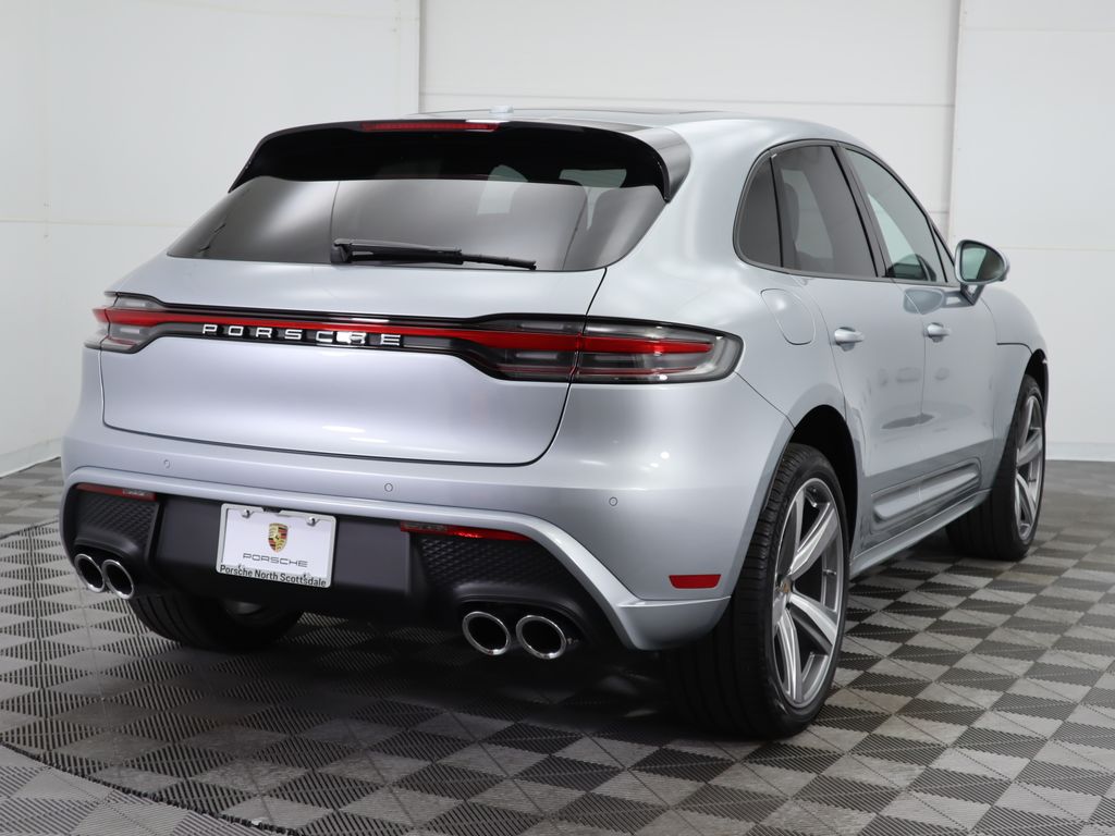 Thumbnail: 2024 Porsche Macan - 7