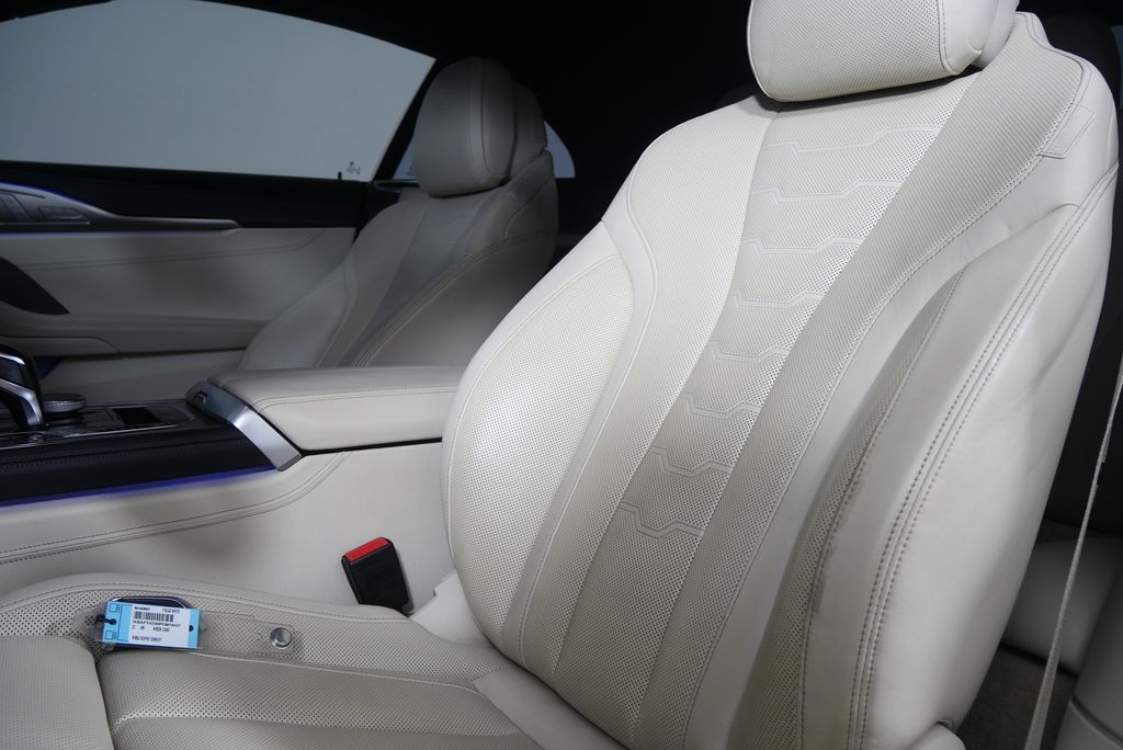 Thumbnail: 2023 BMW 8 Series - 11