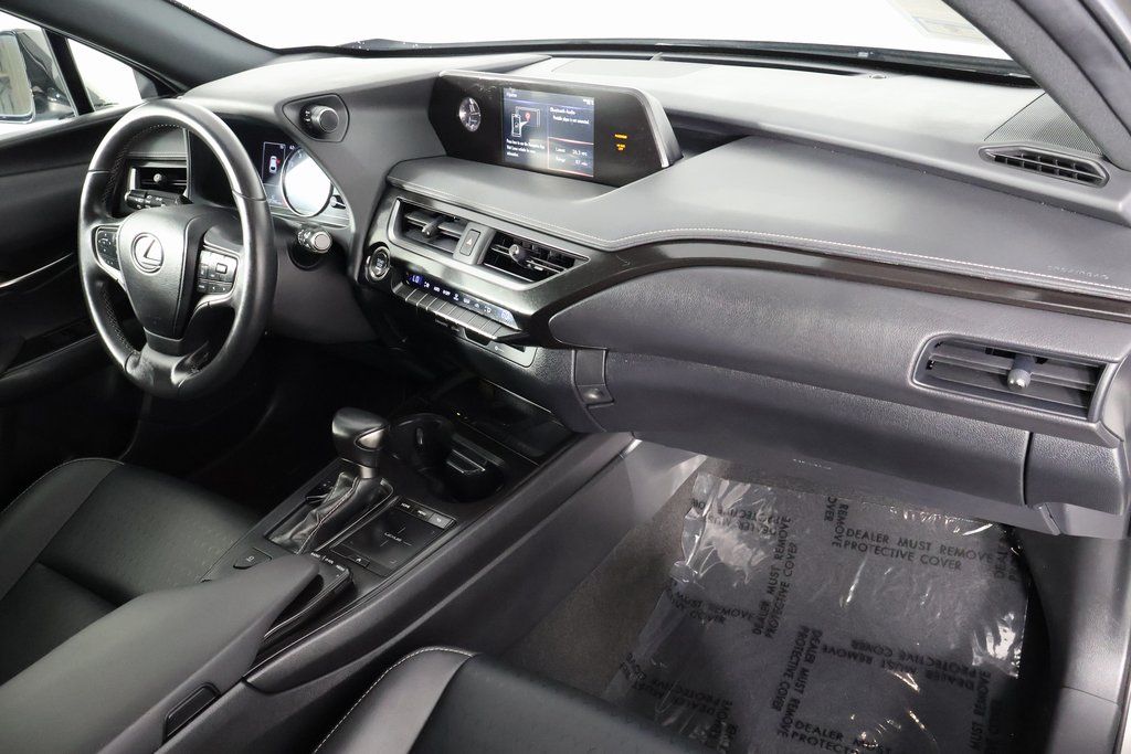 Thumbnail: 2021 Lexus UX - 9