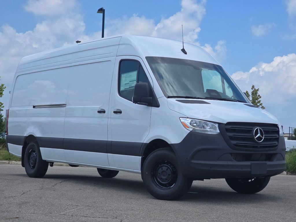 New 2026 White Mercedes-Benz Cargo 170 WB image 2