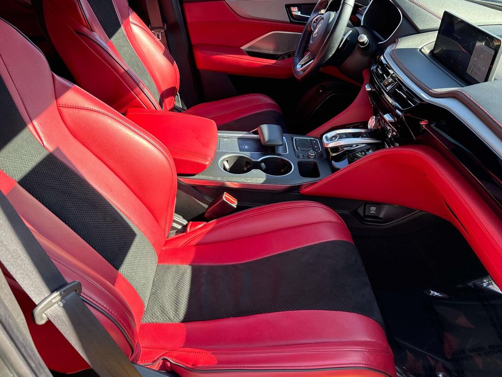 Thumbnail: 2022 Acura MDX - 19