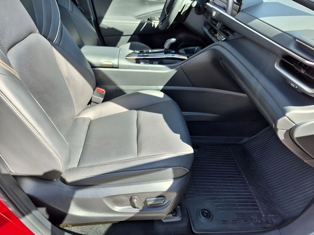 Used Car 2025 Toyota Crown Signia  Limited For Sale Under $50,000 In Austin, Texas