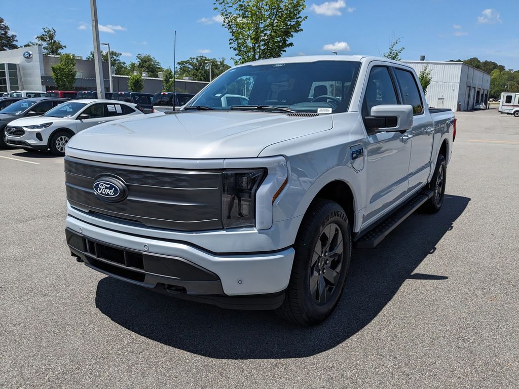 2025 Ford F-150 Lightning Lariat