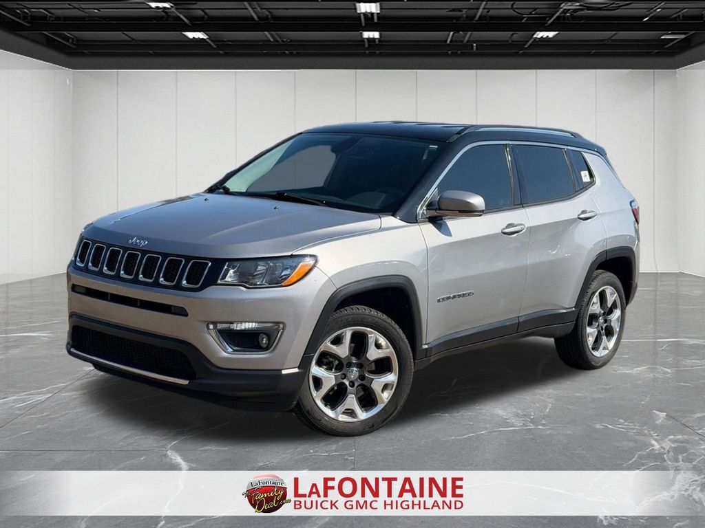 Billet Silver Metallic Clearcoat 2019 Jeep Compass Limited 4WD SUV / Crossover Four-Wheel Drive 9-Speed Automatic