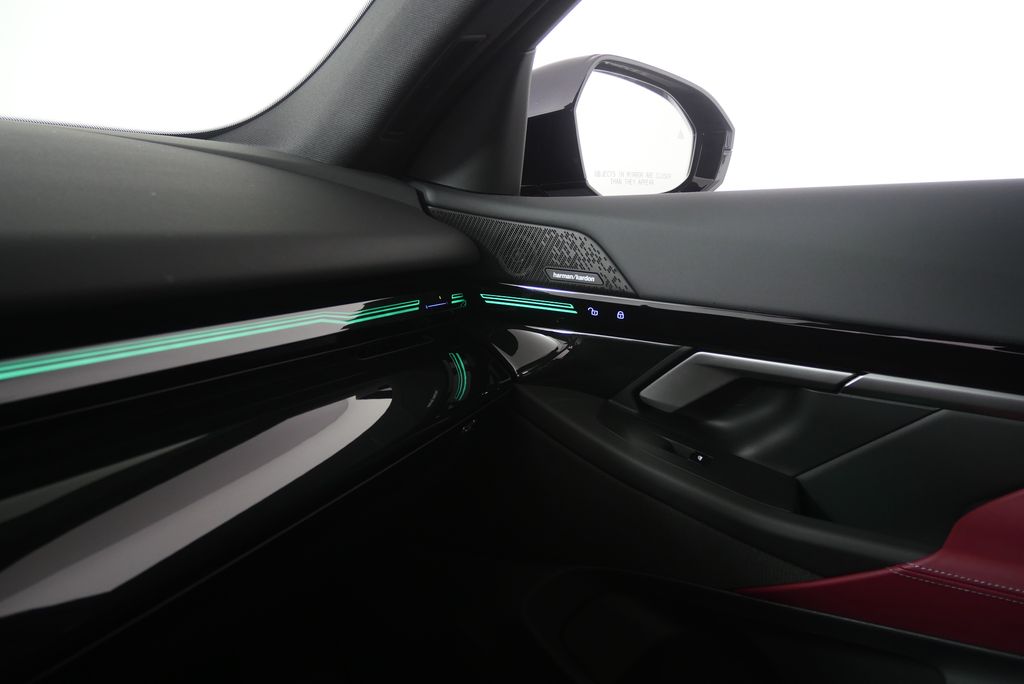Thumbnail: 2025 BMW 5 Series - 26