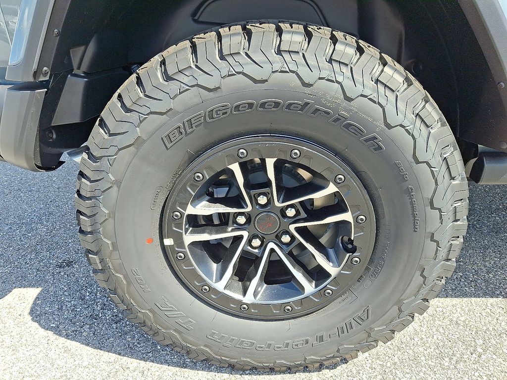 2026 Jeep Wrangler — photo 5
