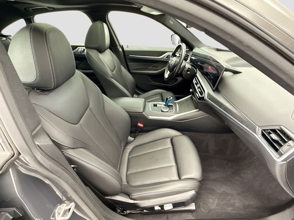 Thumbnail: 2023 BMW i4 - 19