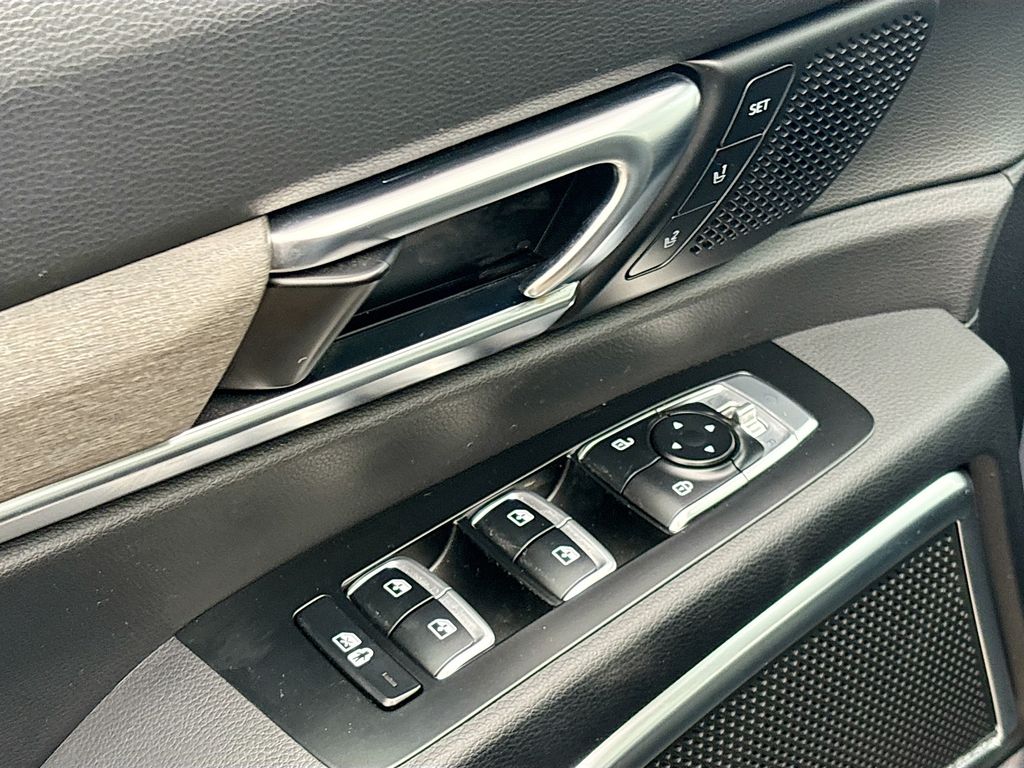 Used 2022 Silver Kia SX image 18