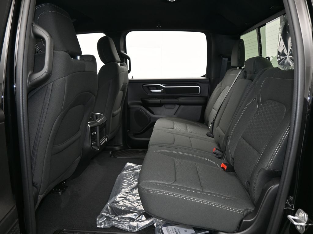 New 2026 Diamond Black Crystal Pearlcoat Ram Big Horn/Lone Star image 33