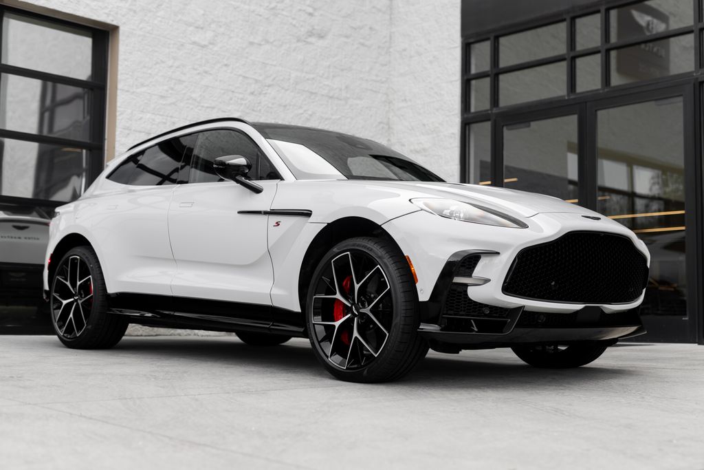 2026 Aston Martin DBX 4.0 V8 S AWD's photo