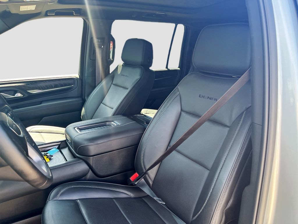 Used 2024 Silver GMC Denali image 21
