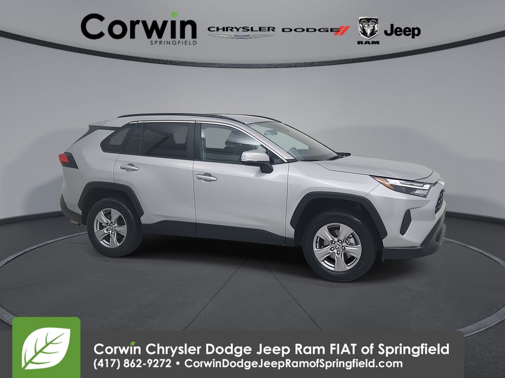 2025 Toyota RAV4 XLE AWD