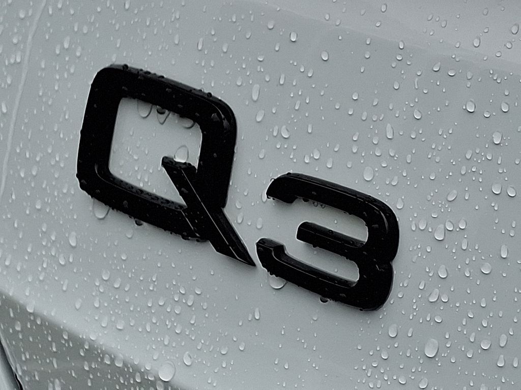 Thumbnail: 2025 Audi Q3 - 29