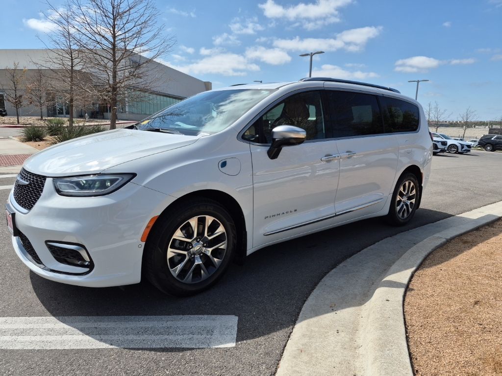 Used Car 2023 Chrysler Pacifica Hybrid  Pinnacle For Sale Under $35,000 In Austin, Texas