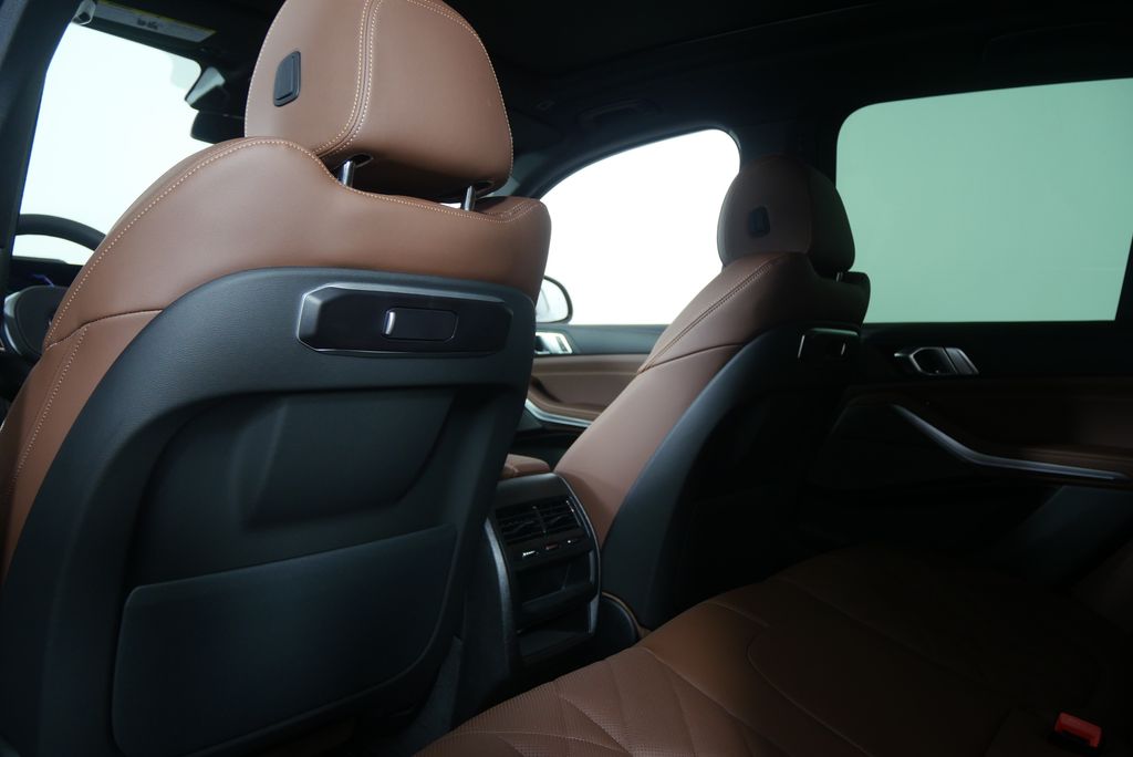 Thumbnail: 2026 BMW X5 - 17