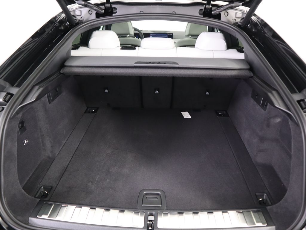 Thumbnail: 2026 BMW X6 - 29