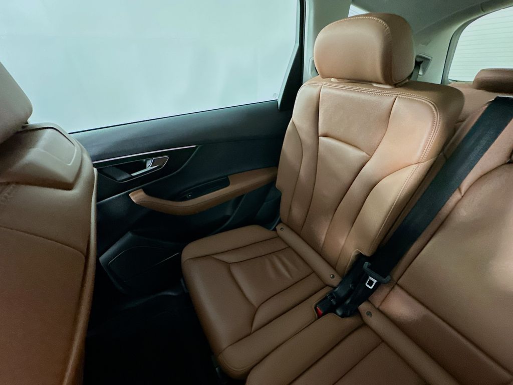 AudiQ712