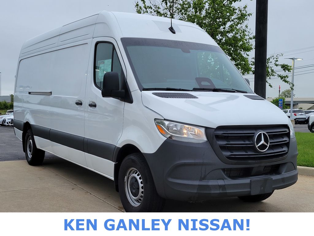 2025 Mercedes-Benz Sprinter 2500 Cargo 170 WB photo