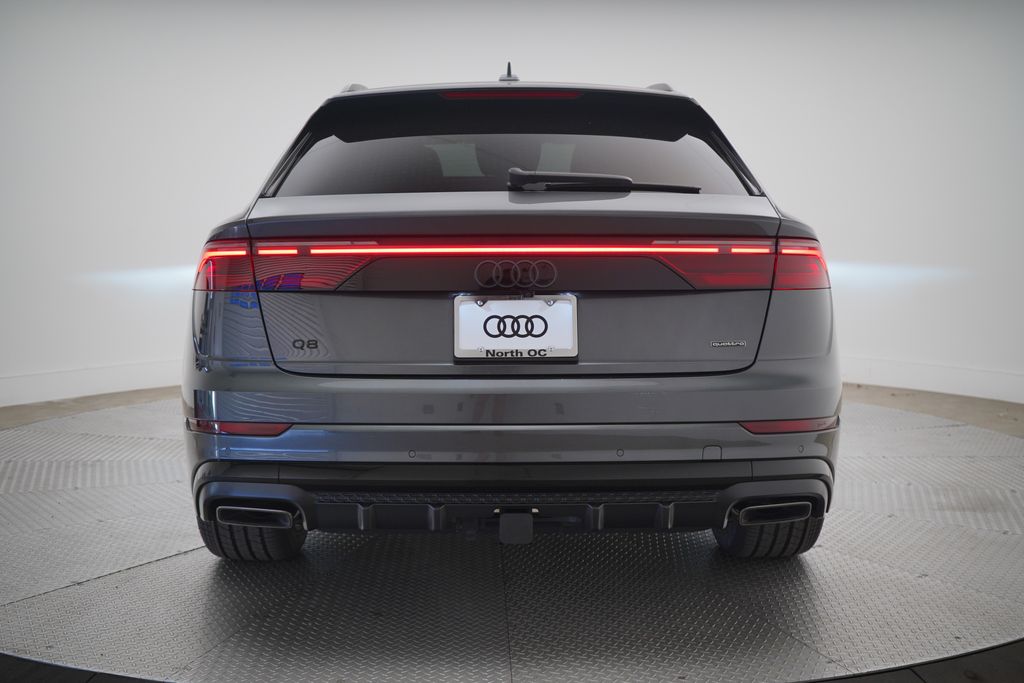 Thumbnail: 2026 Audi Q8 - 4