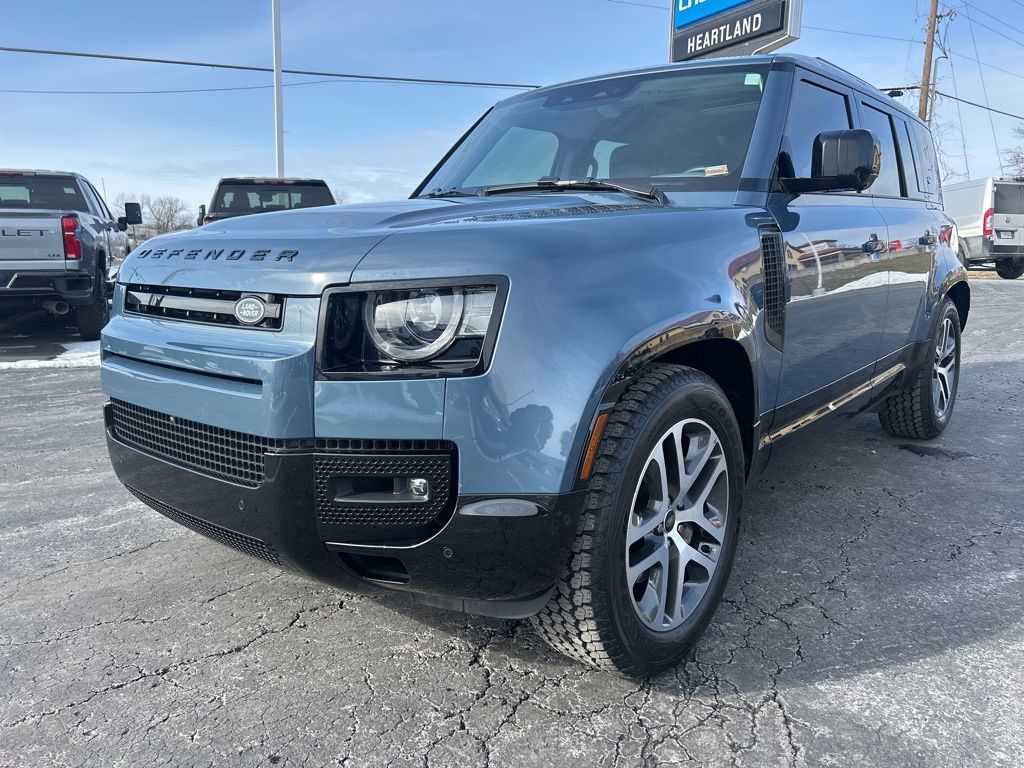 2024 Land Rover Defender 110 P400 X-Dynamic SE AWD