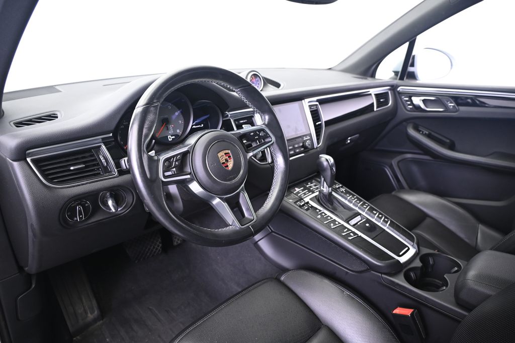 Thumbnail: 2018 Porsche Macan - 29