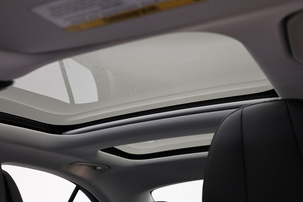 Thumbnail: 2025 Mercedes-Benz E-Class - 15