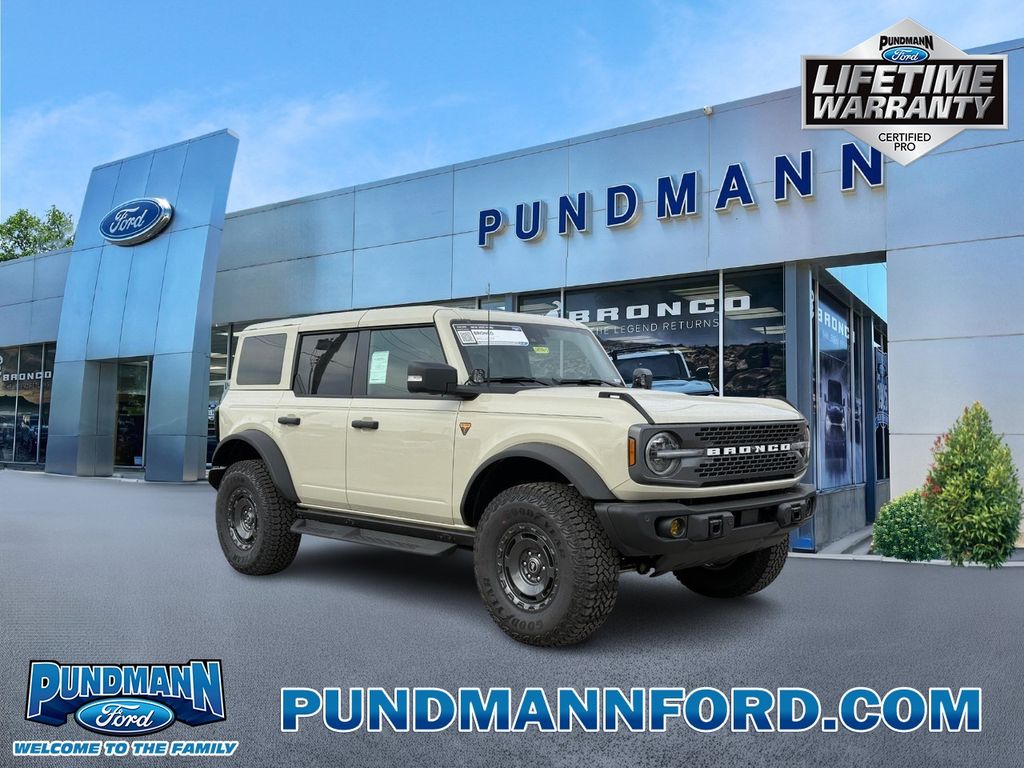 Desert Sand 2025 Ford Bronco SUV / Crossover Four-Wheel Drive Automatic