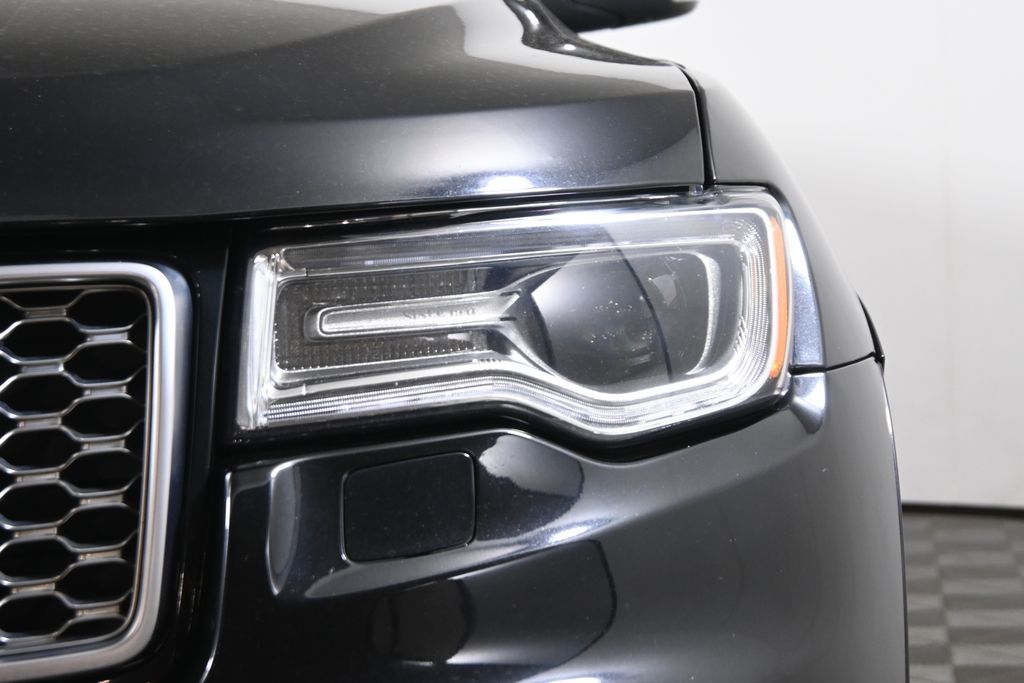 Thumbnail: 2020 Jeep Grand Cherokee - 11