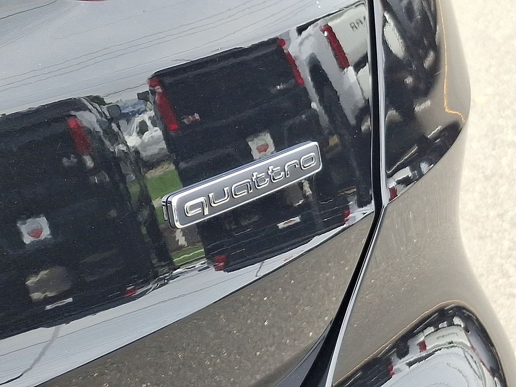Thumbnail: 2021 Audi Q3 - 32