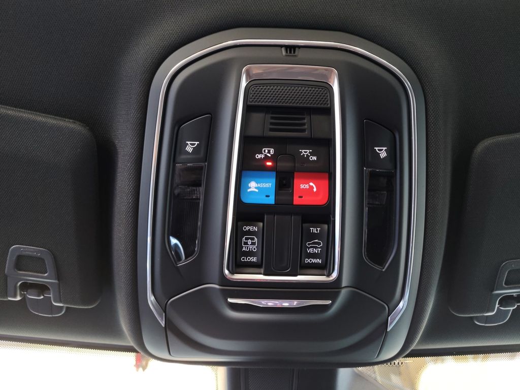 New Car 2025 Jeep Grand Cherokee  Laredo For Sale Under $35,000 In Austin, Texas