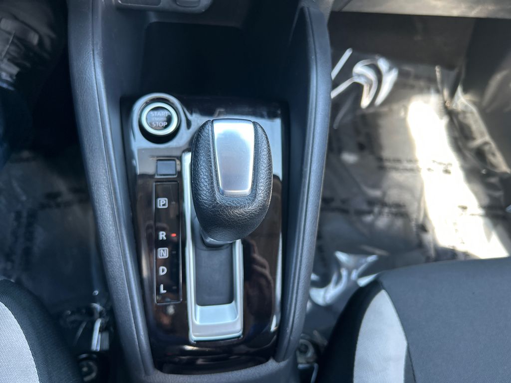 2021 Nissan Versa 1.6 SV 20