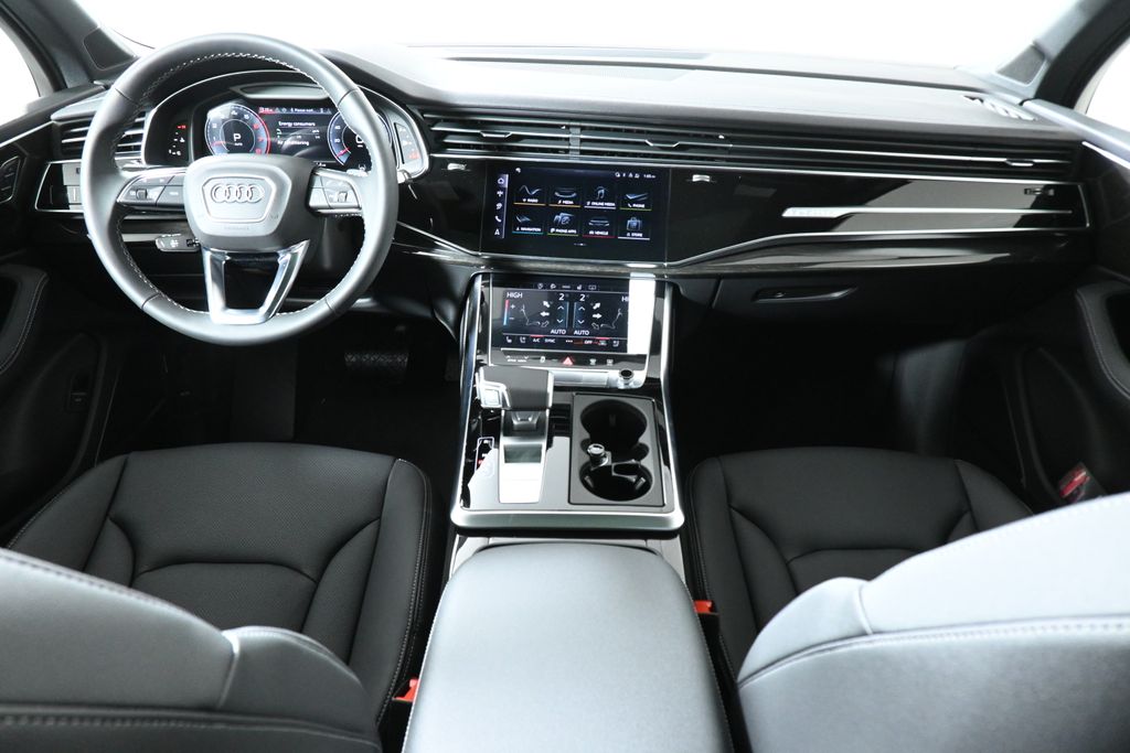 Thumbnail: 2026 Audi Q7 - 4