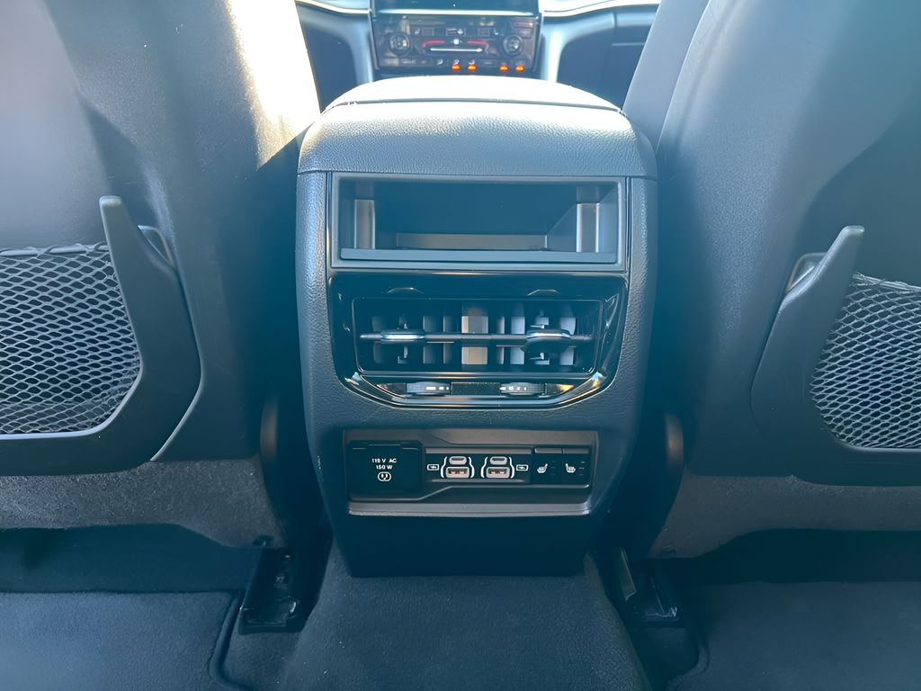 Used 2024 Jeep Grand Cherokee SUV