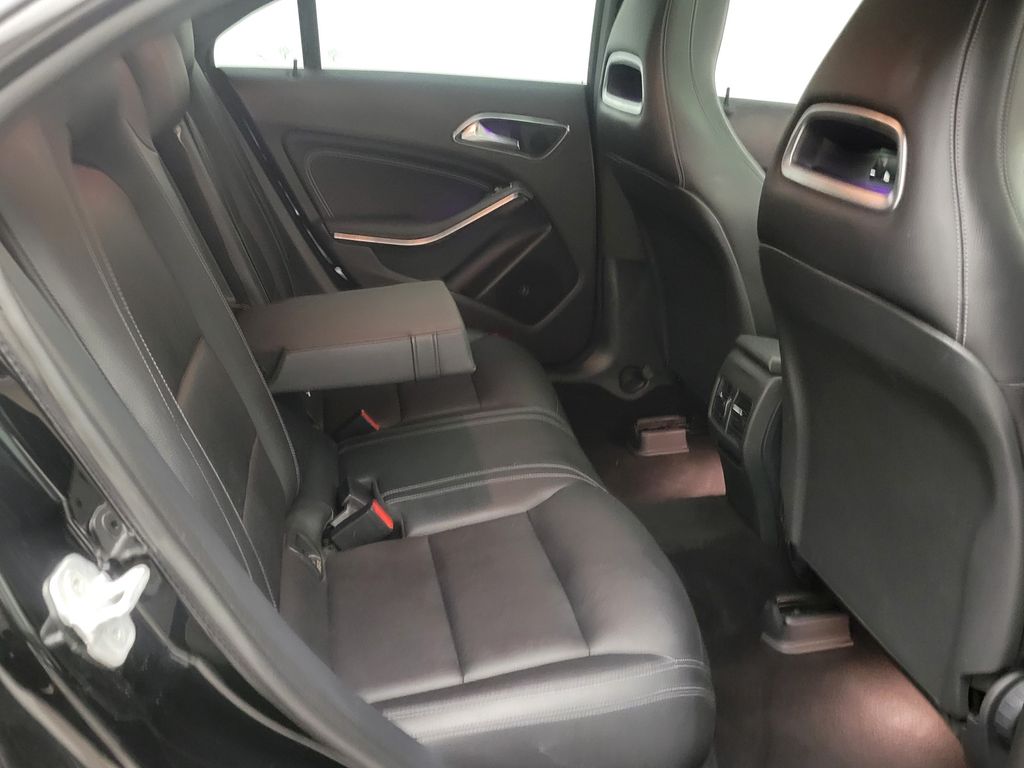 Thumbnail: 2016 Mercedes-Benz CLA - 16