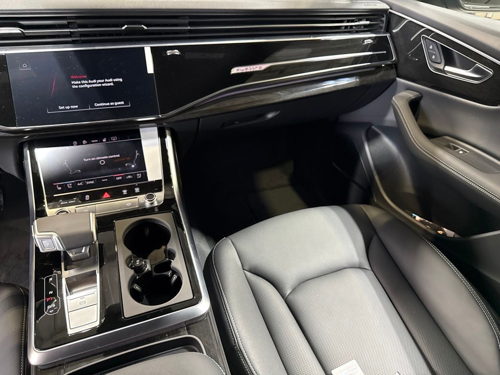 Thumbnail: 2027 Audi Q8 - 27