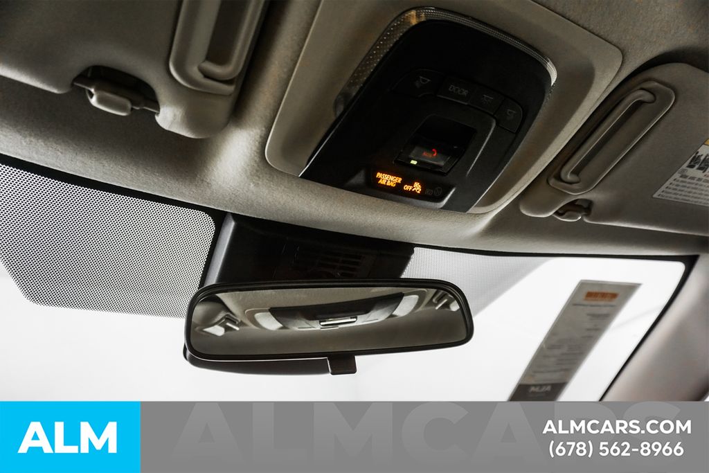 Used 2025  Toyota LE image 53
