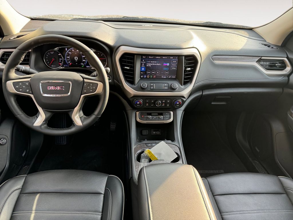 2023 GMC Acadia Denali 10