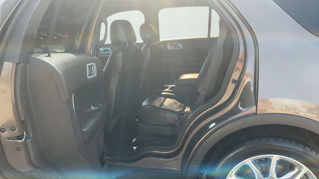 2015 Ford Explorer XLT  at Superior Kia