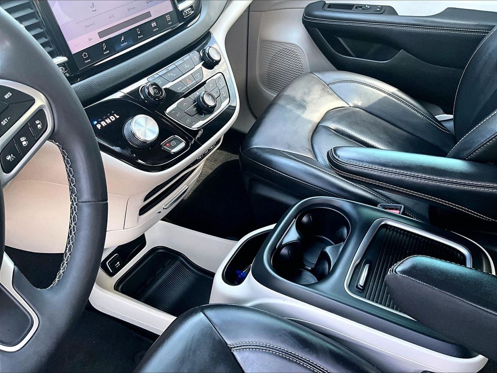 2023 Chrysler Pacifica — photo 21